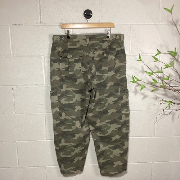 American Eagle | Camouflage | Stretch Pants | Size 14 | Excellent Condition - Picture 1 of 4